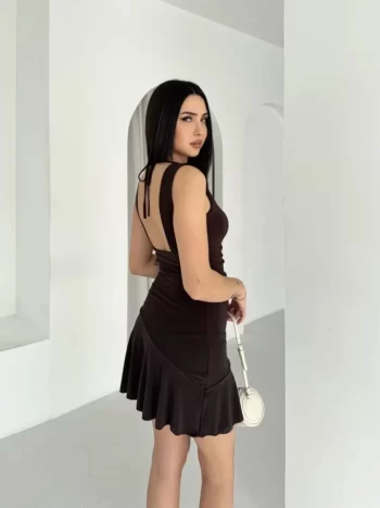 Derin V Yaka Sırt Dekolteli Mini Elbise Drapeli Şık Kolsuz - Kahverengi