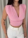 Vatkalı Kolsuz V Yaka Drapeli Crop Bluz Likralı Fit – Pembe