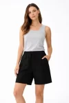 Keten Kumaş Cepli Rahat Kesim Bel Lastikli Şort – Siyah