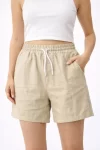 Keten Kumaş Cepli Rahat Kesim Bel Lastikli Şort – Bej