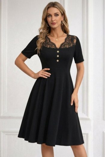 Kadın Kısa Kollu Dantel V Yakalı Düğmeli Kısa Janjan Krep Elbise