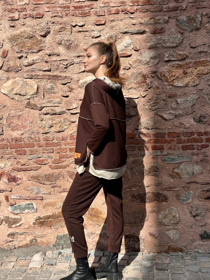 c2227046a2eace4f03727ee512ea1555 blank