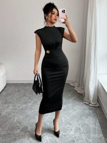 Kadın Yarı Balıkçı Yaka Kısa Kollu çicek Aksesuar Detaylı Midi Dalgıç Elbise