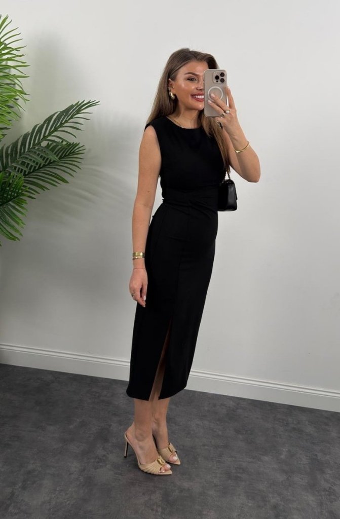 cc5796d07a5cfacd7c31 blank