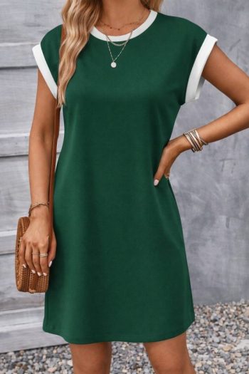 Kadın Kısa Kollu Yuvarlak Yakalı Kontrast Manset Detaylı Kısa Janjan Krep Elbise