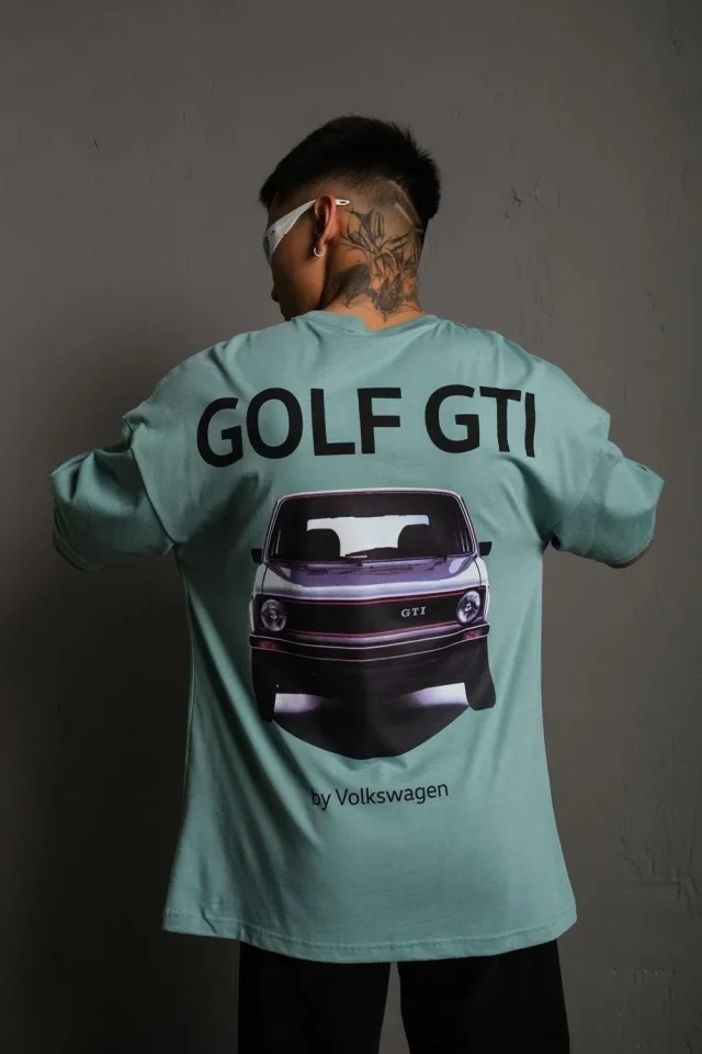 Erkek Oversize Baskılı Tişört – Golf GTI Retro Araba Desenli, Ön - Arka Dijital Baskı, Sokak Modası - Görsel 2