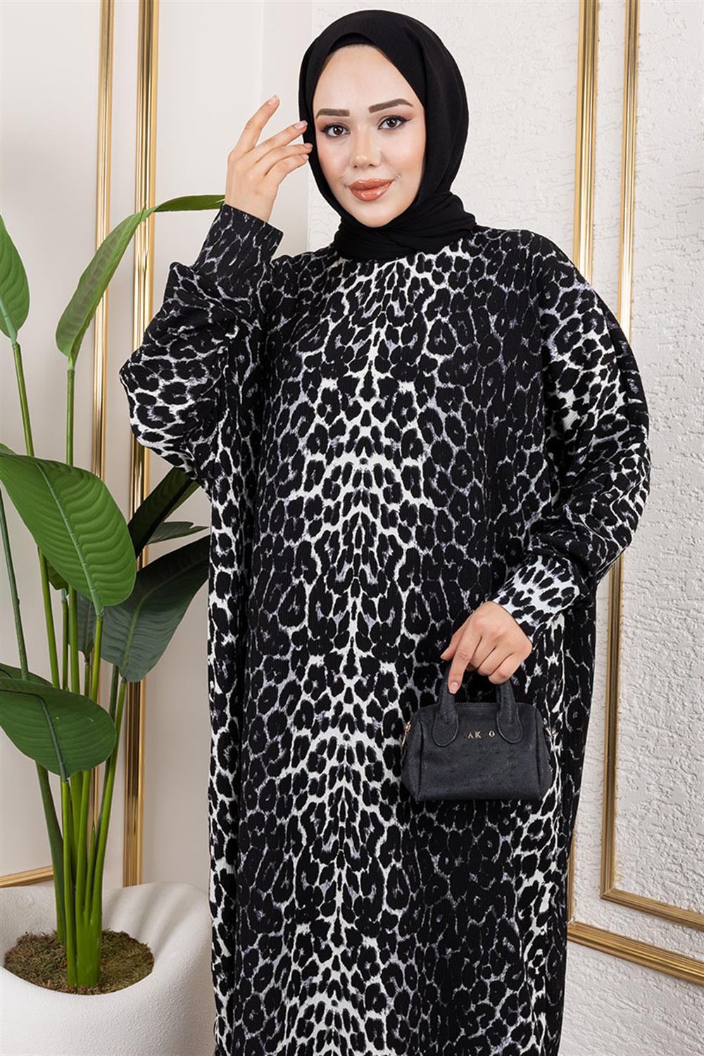 desenli-burumcuk-elbise-siyah-beyaz-388857-78-B blank