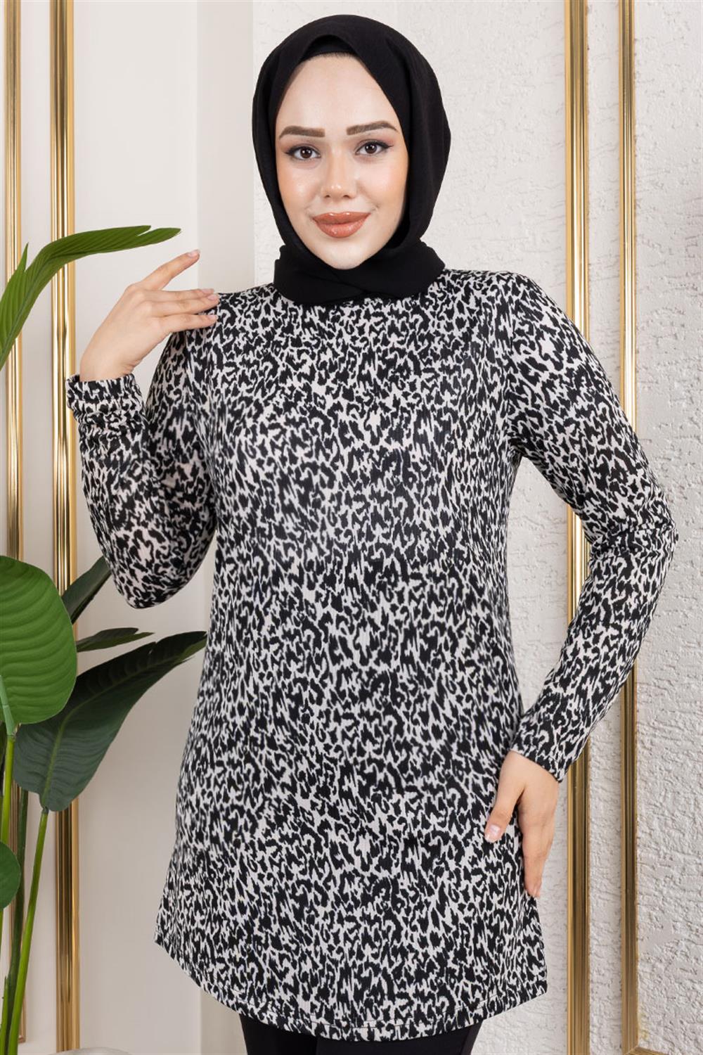 desenli-tesettur-tunik-siyah-392244-79-B blank