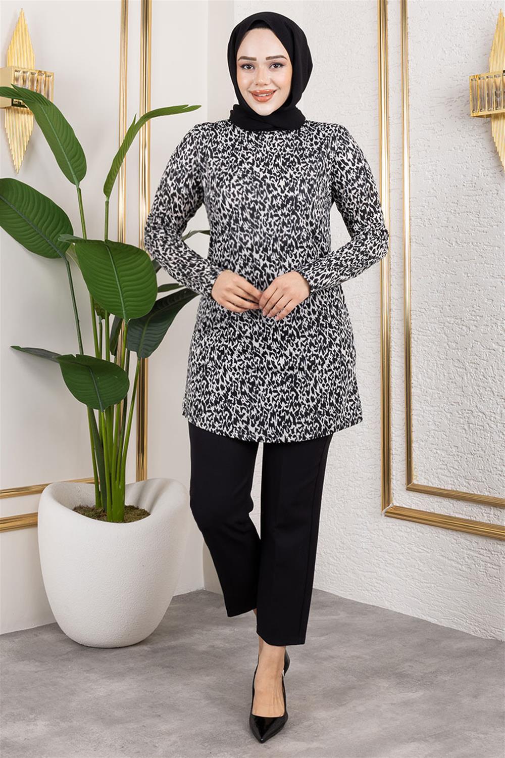 desenli-tesettur-tunik-siyah-392245-79-B blank