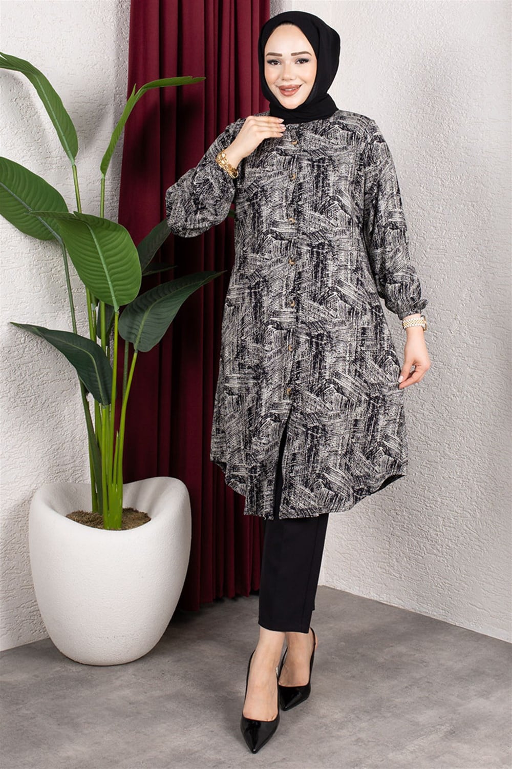 kircil-desenli-viskon-tunik-siyah-393411-79-B blank