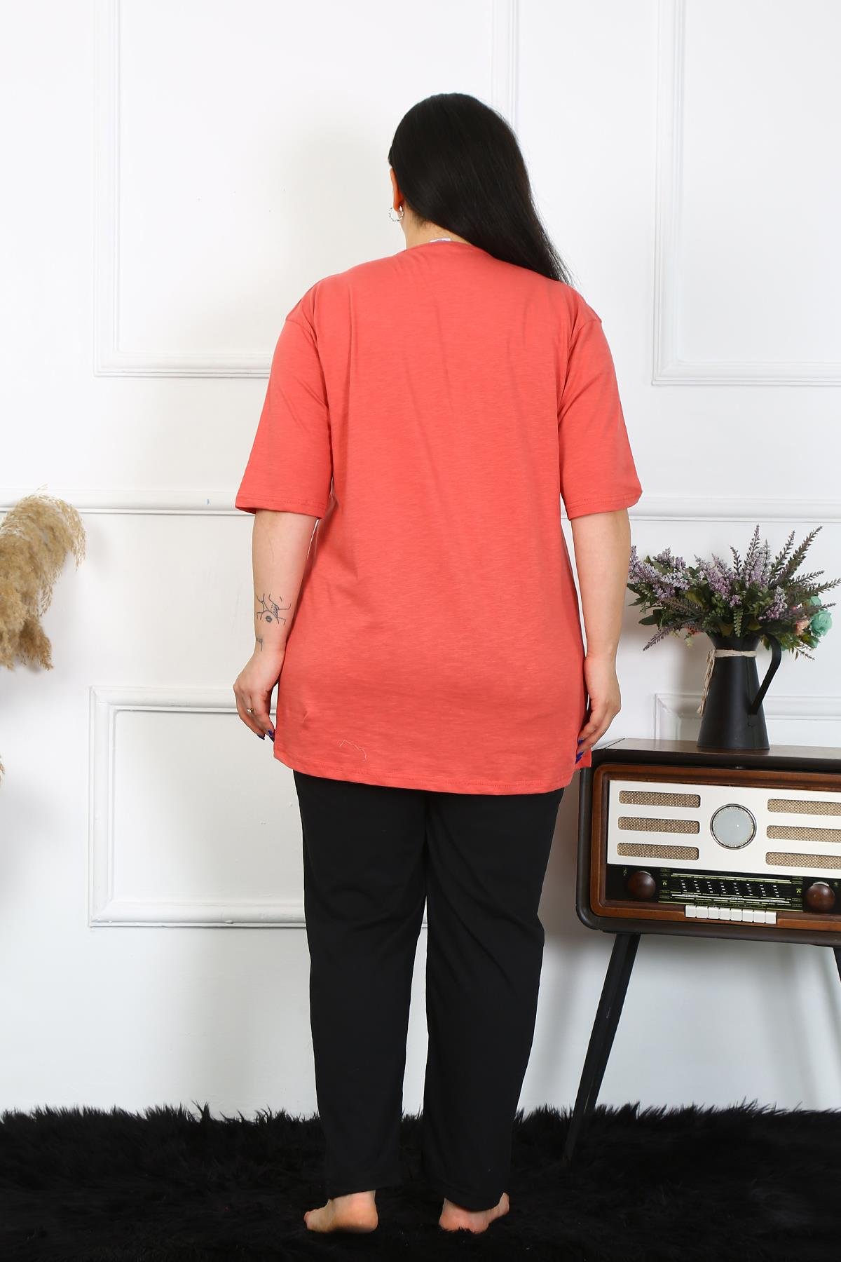 moda-cizgi-kadin-buyuk-beden-mercan-pijama-takimi-202404-383081-77-B blank