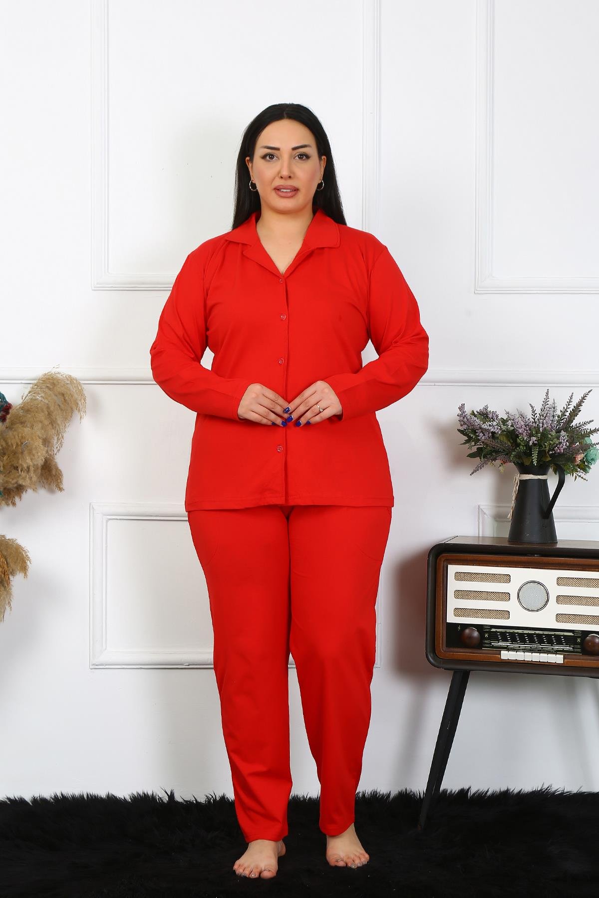 moda-cizgi-kadin-buyuk-beden-pamuklu-cepli-dugmeli-kirmizi-pijama-takim-202401-383554-77-B blank