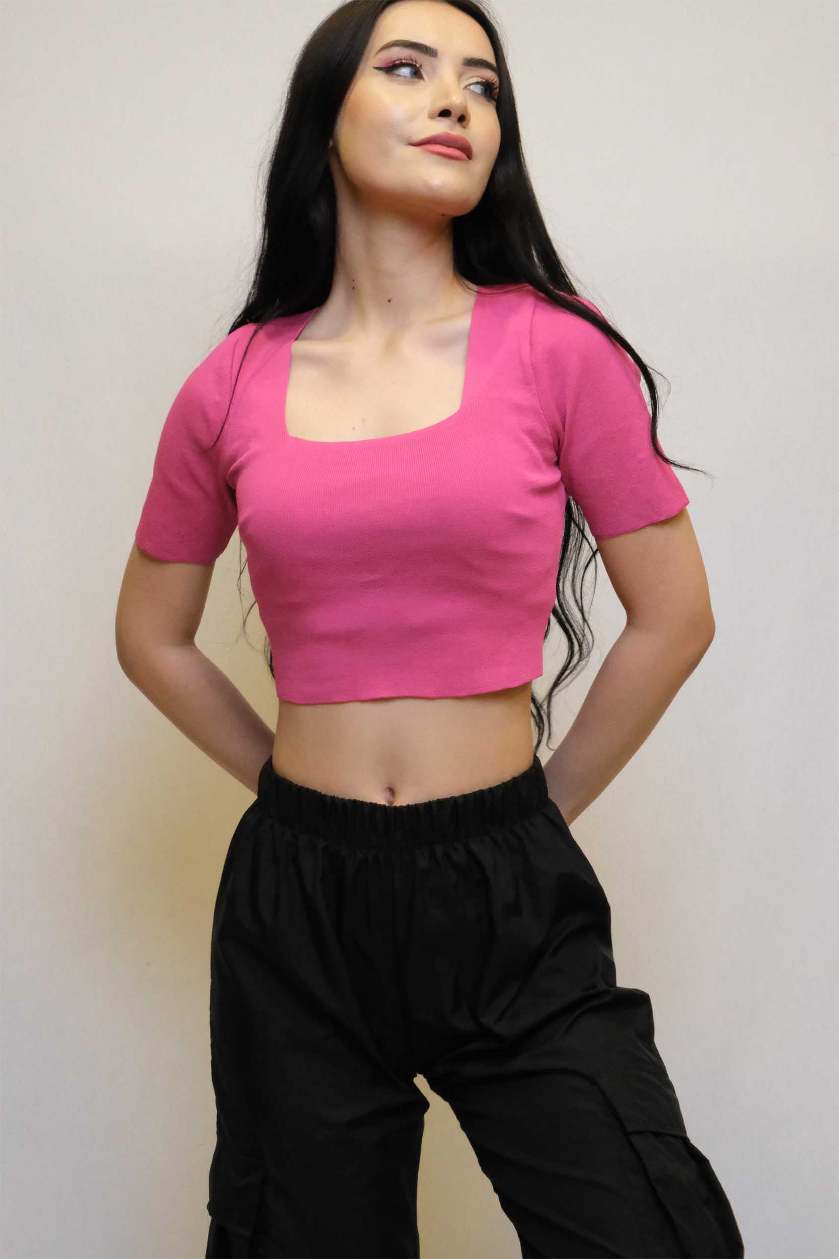 moda-cizgi-kare-yaka-triko-crop-fusya-338182-69-B blank