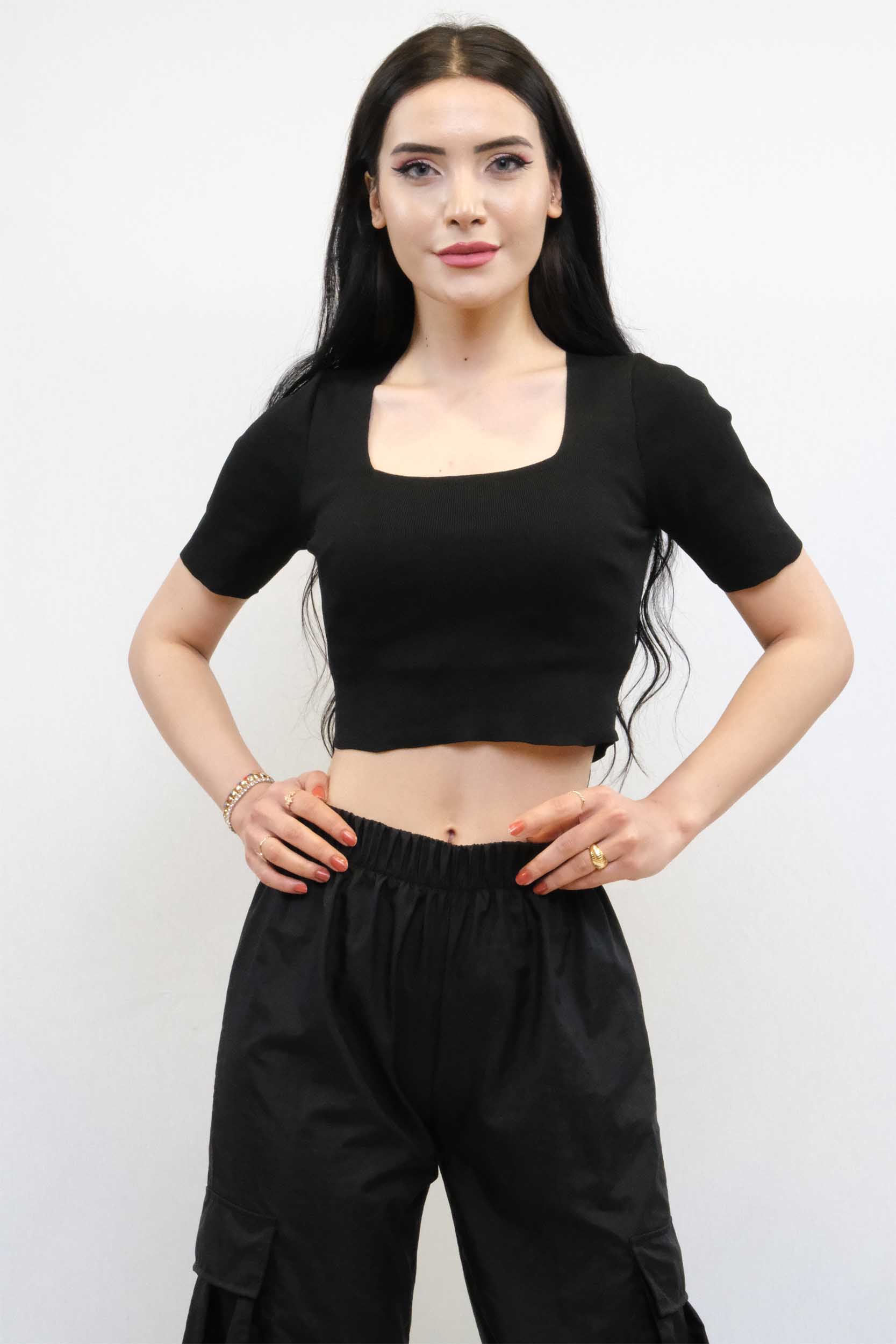 moda-cizgi-kare-yaka-triko-crop-siyah-338189-69-B blank