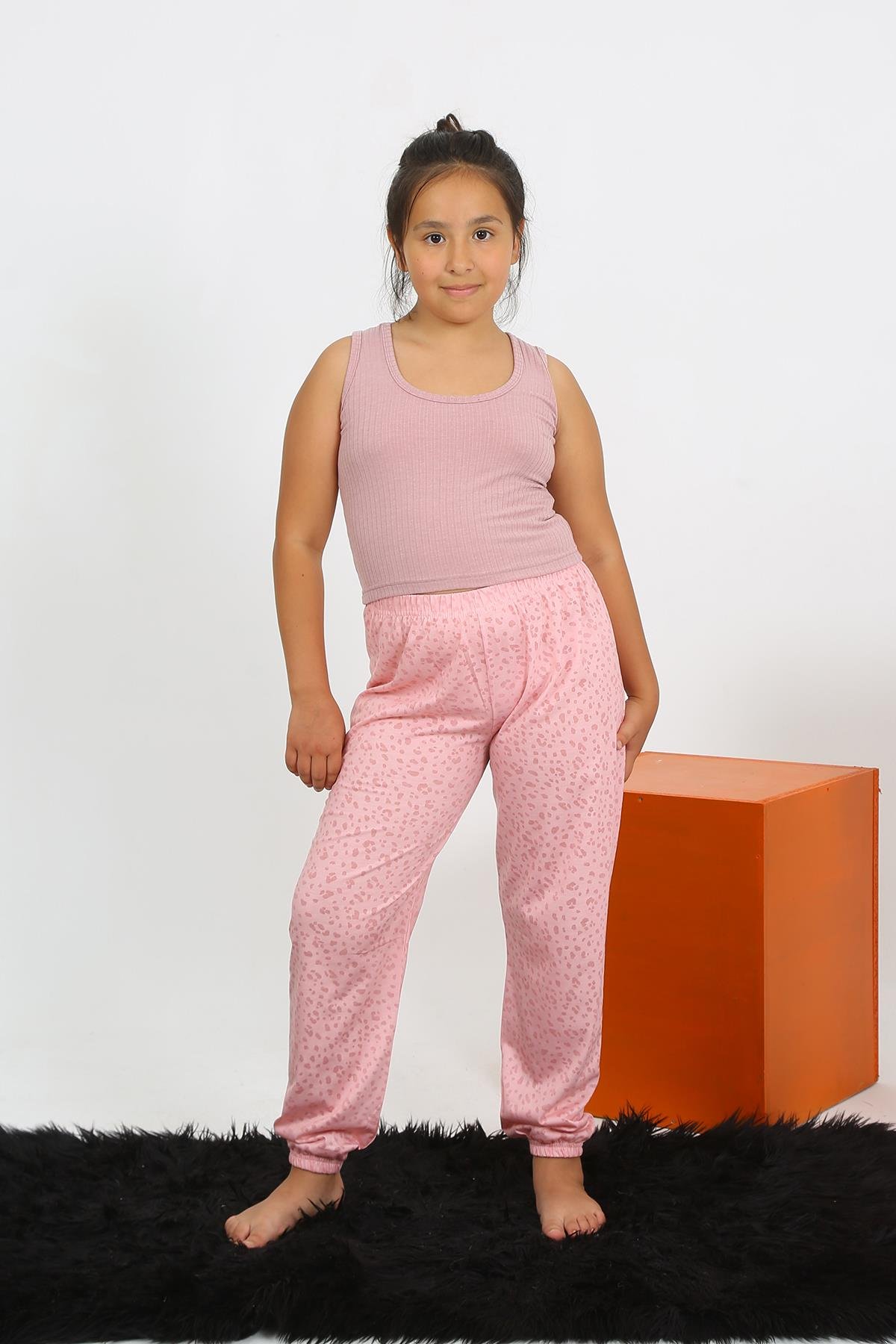 moda-cizgi-kiz-cocuk-sifir-kol-gul-kurusu-penye-pijama-takim-20433-384469-77-B blank