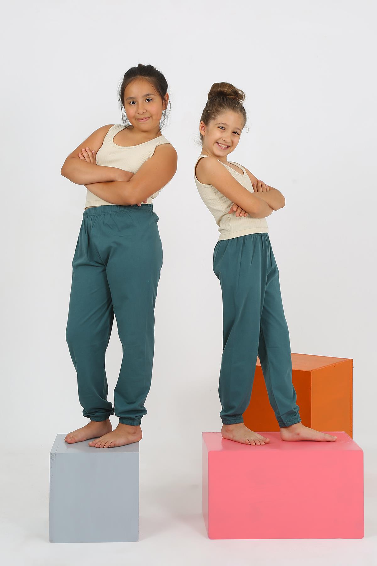 moda-cizgi-kiz-cocuk-sifir-kol-ten-rengi-penye-pijama-takim-20433-384473-77-B blank