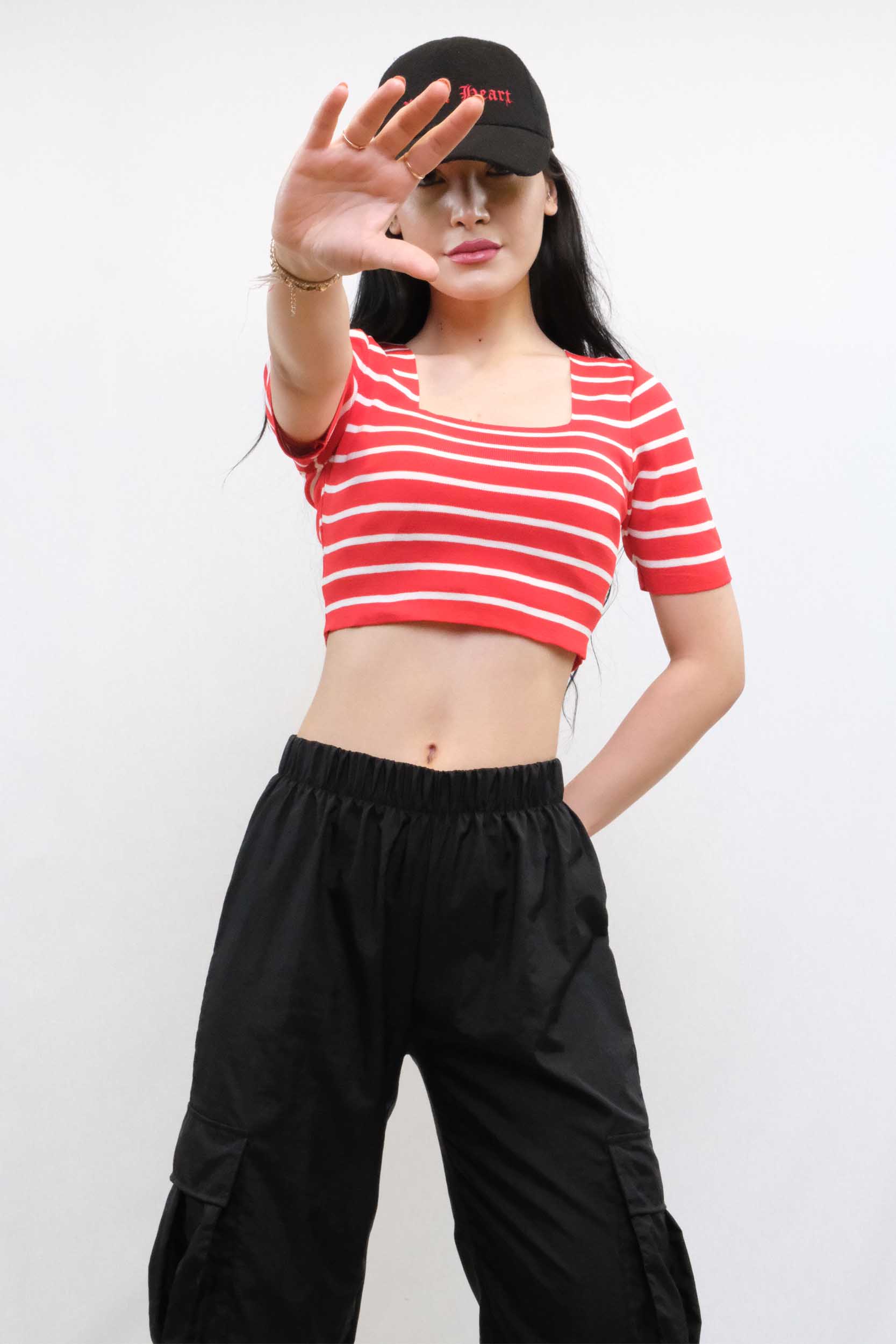moda-cizgi-triko-crop-cizgili-kirmizi-338200-69-B blank