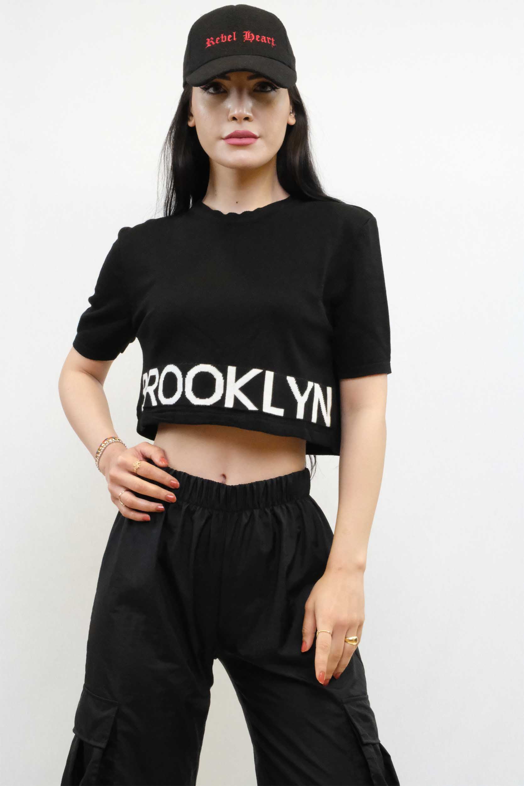 moda-cizgi-triko-crop-siyah-338181-69-B blank
