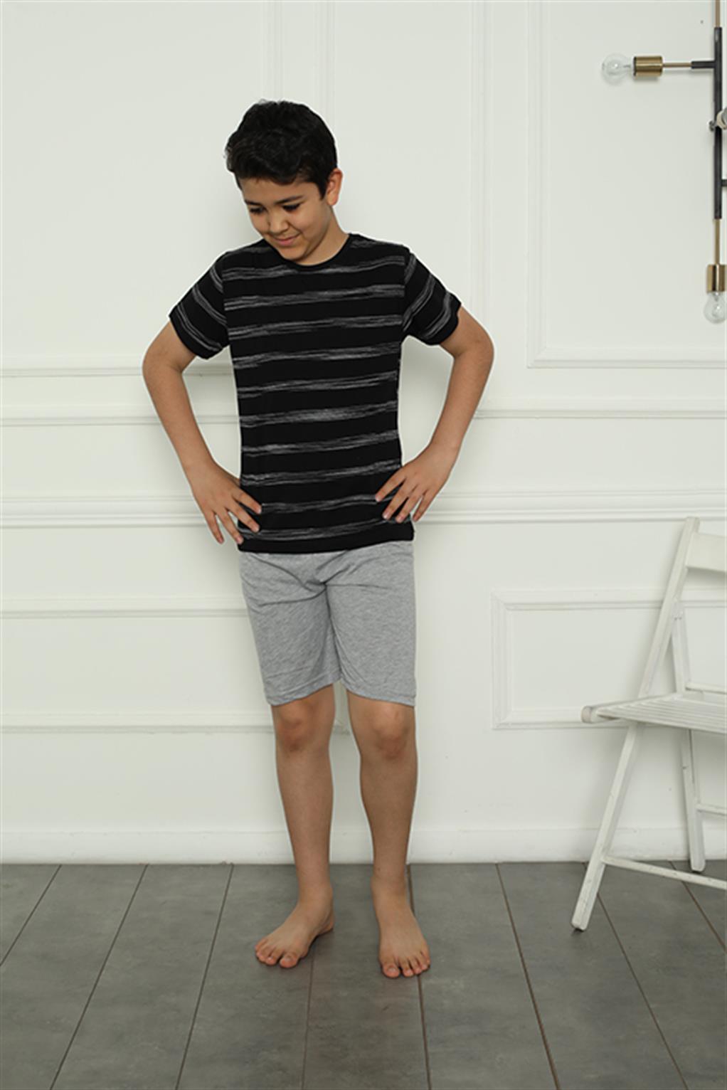 modacizgi-erkek-cocuk-penye-sortlu-pijama-takim-20392-340394-70-B blank