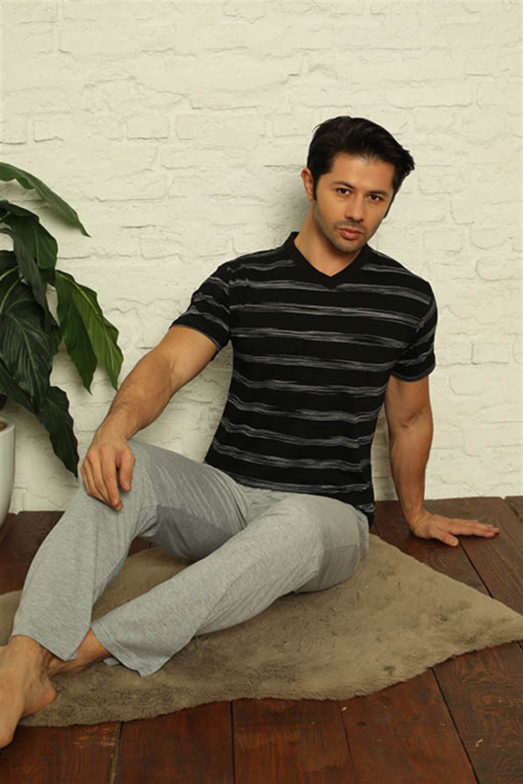 modacizgi-erkek-siyah-v-yaka-3lu-pijama-takim-6822-337454-69-B blank