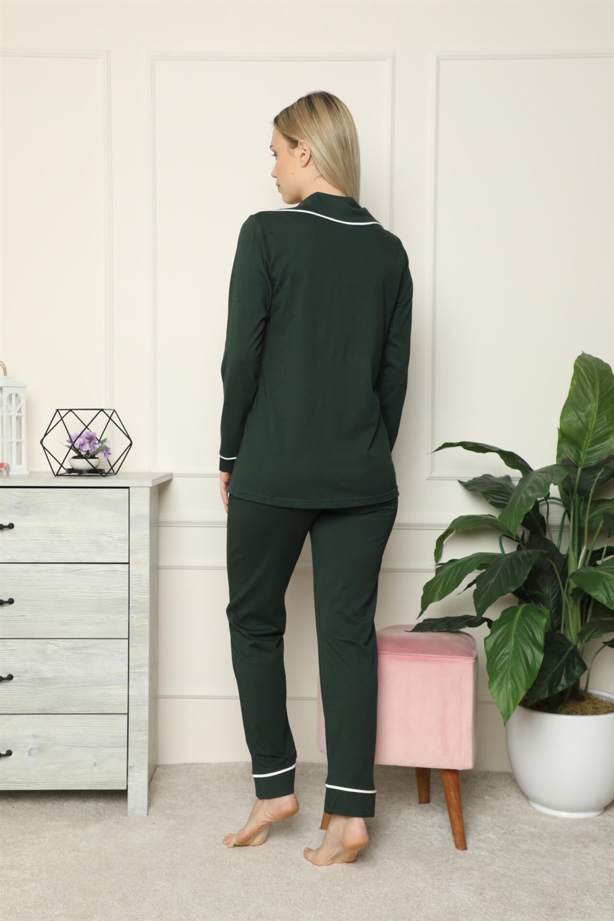 modacizgi-kadin-100-pamuk-penye-onden-dugmeli-uzun-kol-pijama-takim-2715-230480-44-B blank