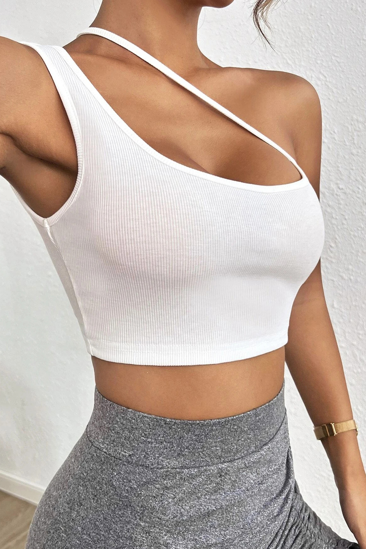 Kadın Beyaz Tek Omuzlu Çapraz Askılı Crop Top Büstiyer - Görsel 2