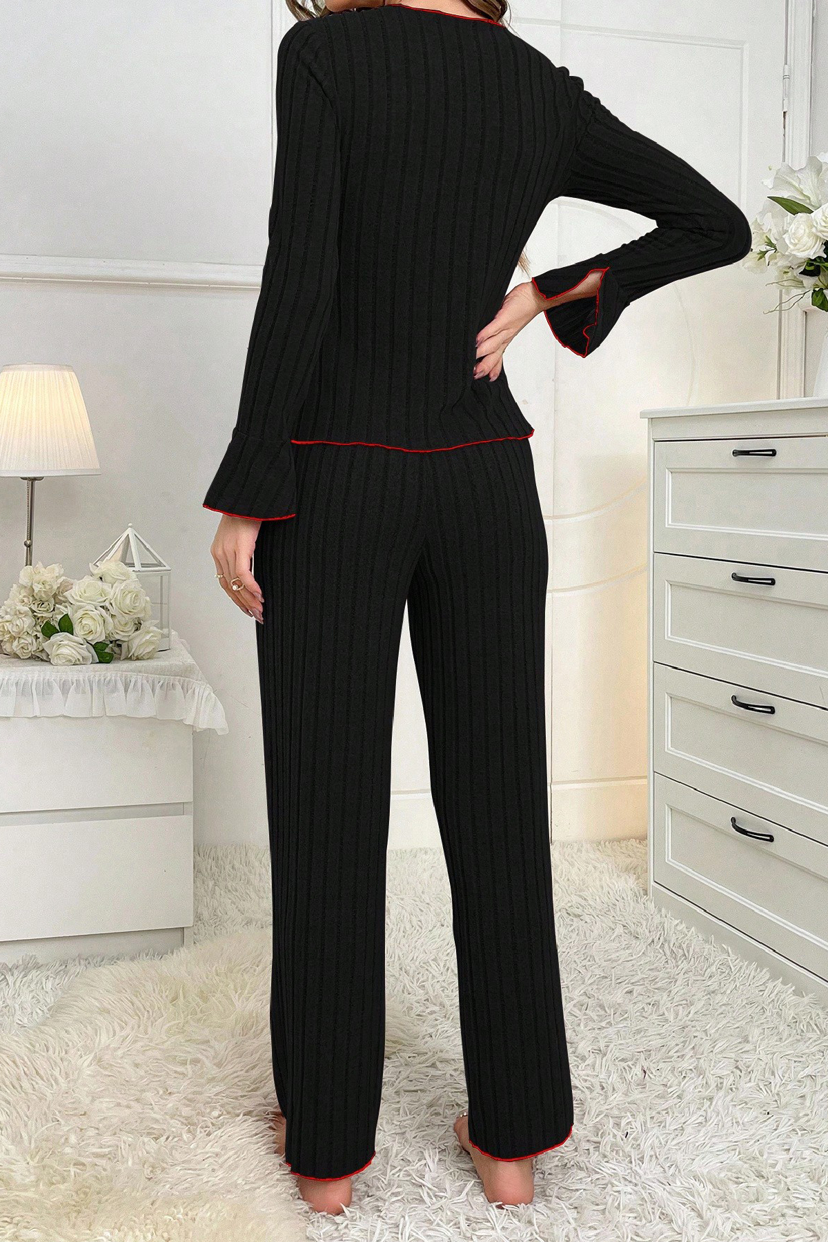 Kadın Siyah Kırmızı Biyeli ve Fiyonklu Uzun Kollu Mevsimlik Pijama Takımı