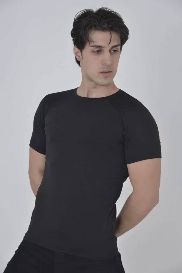 Erkek Omuz Fileli Slim Fit T-shirt – Siyah