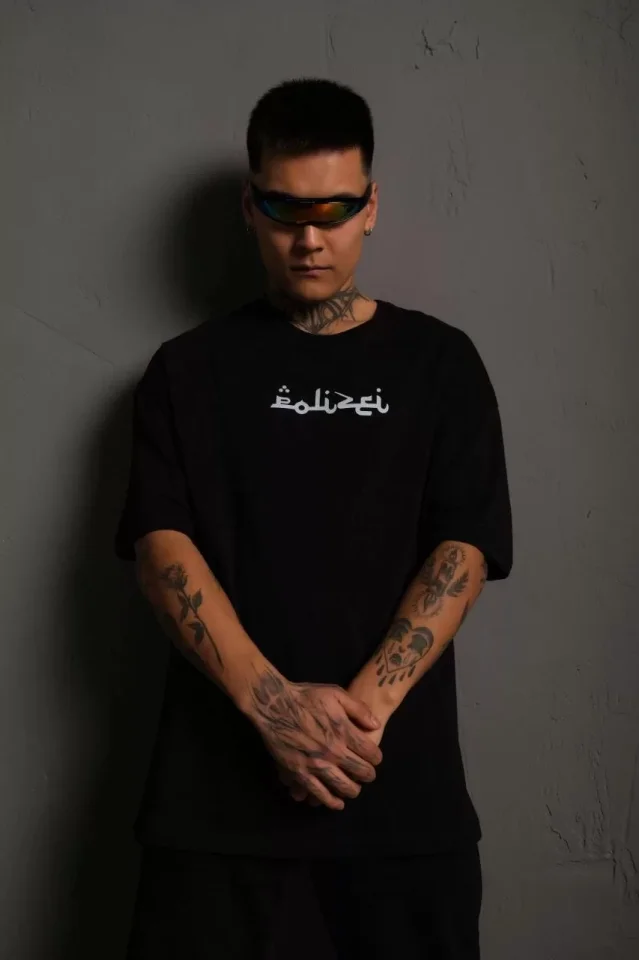 Erkek Bisiklet Yakalı Sırt Baskılı Oversize T-Shirt – Siyah