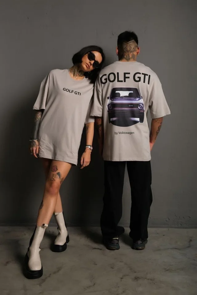Erkek Oversize Baskılı Tişört – Golf GTI Retro Araba Desenli, Ön - Arka Dijital Baskı, Sokak Modası - Görsel 3