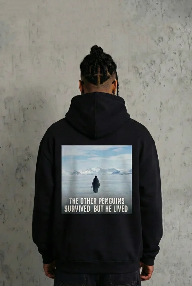 Siyah Oversize Hoodie – Sırt Baskılı Survivor Penguin Temalı, Felsefi Yazılı Kapüşonlu Sweatshirt –
