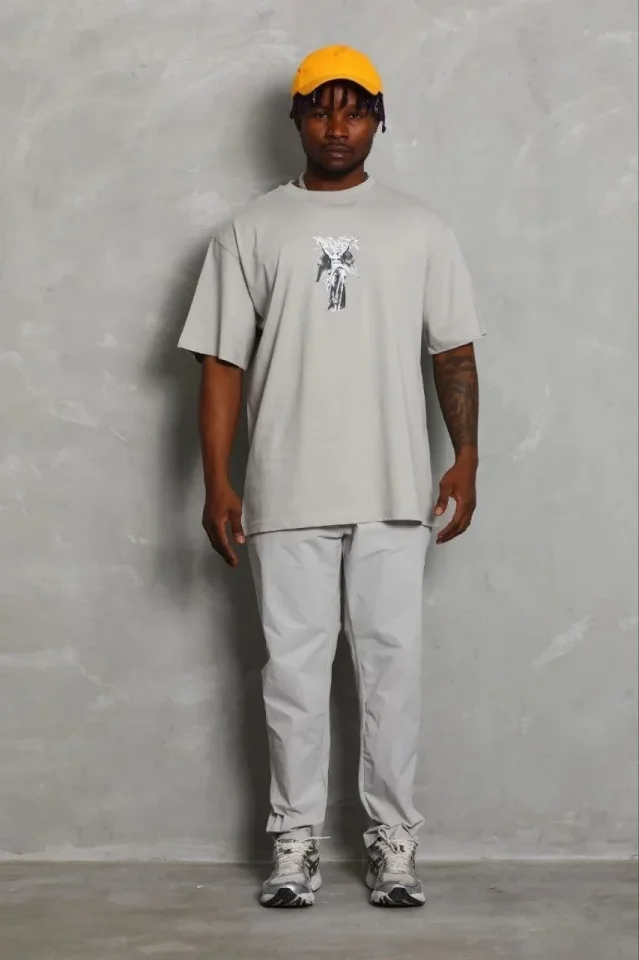Erkek Baskılı T-Shirt Kısa Kol Bisiklet Yaka Regular Fit Rahat Kalıp Günlük Tişört – Gri