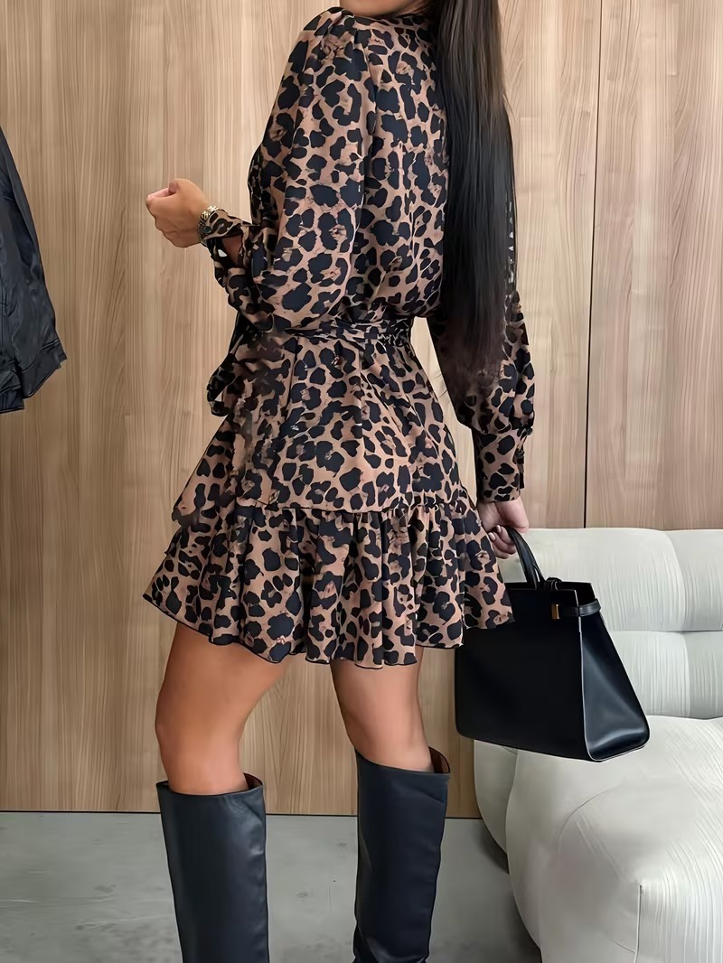 Kadın Uzun Kollu Kruvaze Yakalı Belden Bağcıklı Kısa Leopar Desenli Modal Elbise - Görsel 3