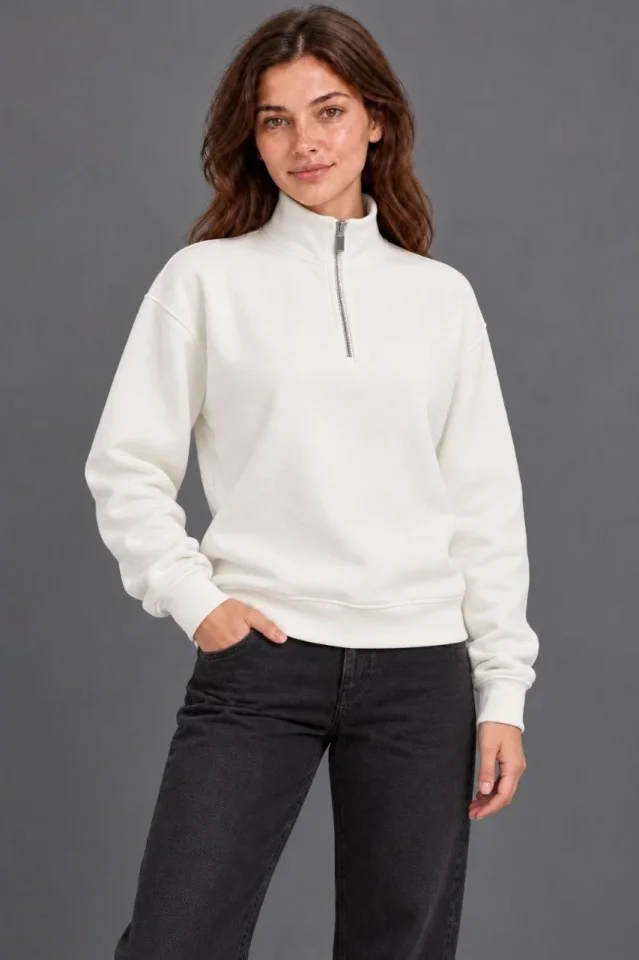 Üç İplik İçi Şardonlu Dik Yaka Yarım Fermuarlı Kışlık Sweatshirt - Beyaz