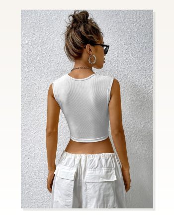Kadın Zarif Dokunuş Beyaz Kare Yaka Kalınlaşan Omuz Detaylı Crop Top Bluz