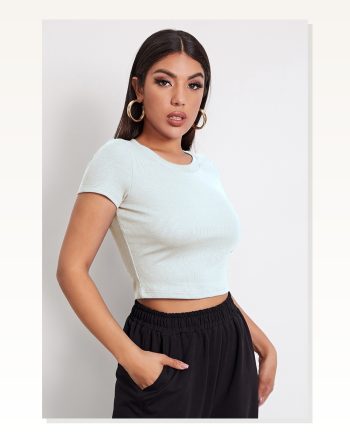 Kadın Zarif Dokunuş Beyaz Yuvarlak Yaka Yarım Kol Crop Top Bluz