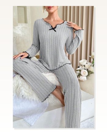 Kadın Kombin Şıklığı Gri Çizgili Uzun Kollu Fiyonk Detaylı Rahat Mevsimlik Pijama Takımı