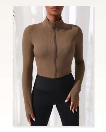 Kadın Zarif Dokunuş Kahverengi Uzun Kol Fermuarlı Parmak Geçme Detaylı Dik Yaka Crop Top Bluz