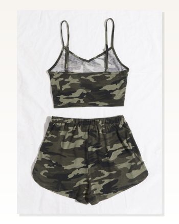 Kadın Desenli Rahat Duruş Kamuflaj Askılı Crop Top ve Şortlu Takım Gecelik