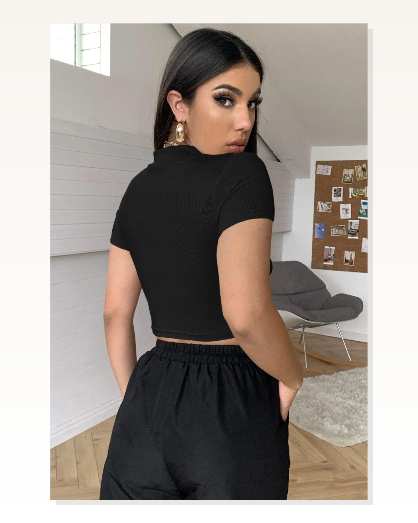 Kadın Siyah Göğüs Dekolteli Yarım Kollu Cut Out Crop Top Bluz Marketplace blank