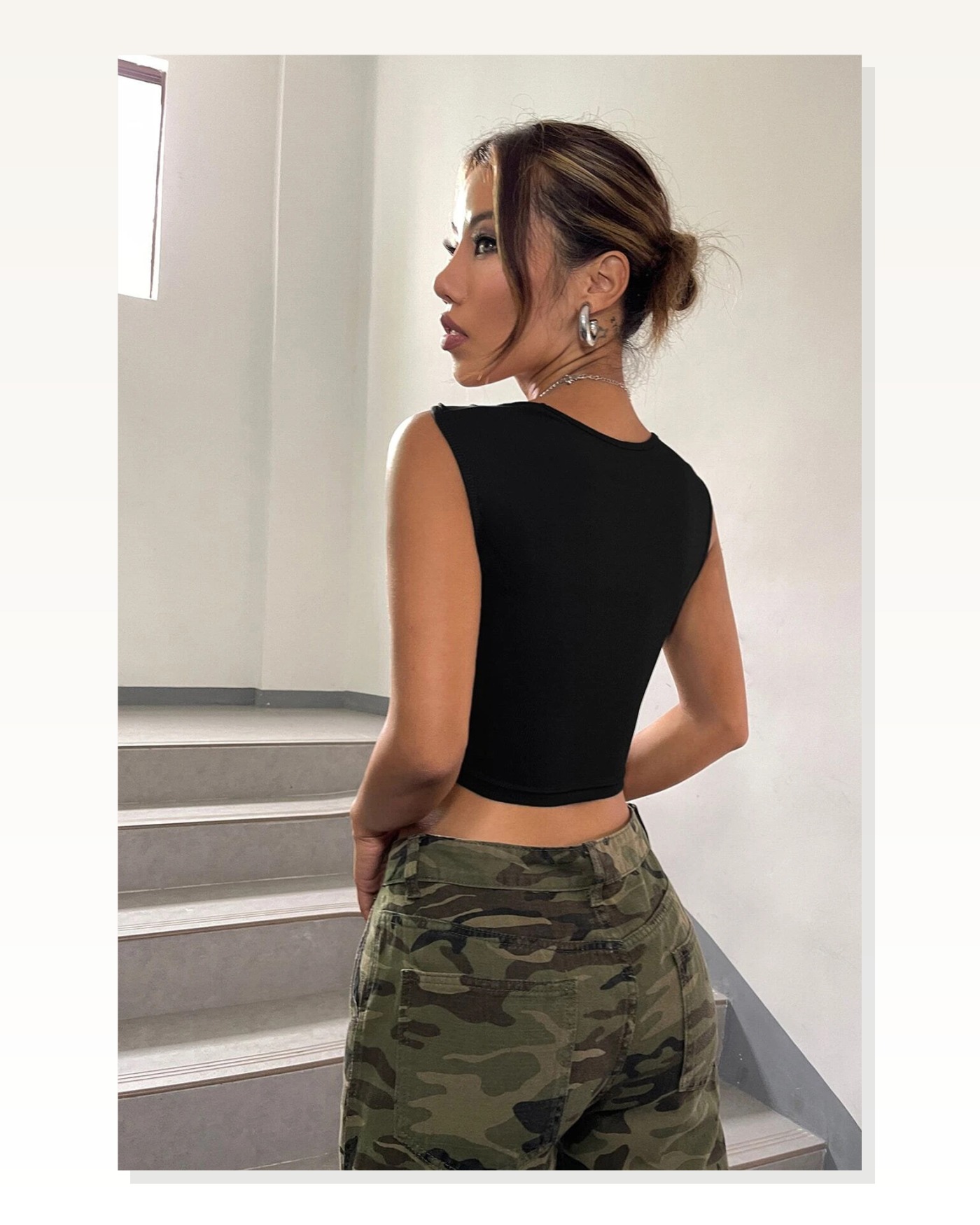 Kadın Zarif Dokunuş Siyah Kare Yaka Kalınlaşan Omuz Detaylı Crop Top Bluz Marketplace blank