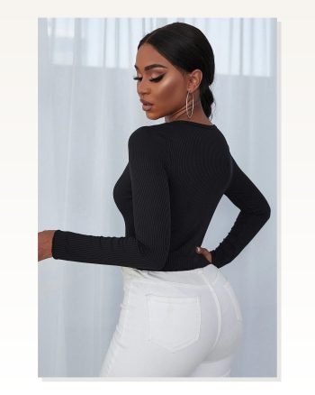 Kadın Zarif Dokunuş Siyah Uzun Kollu Düğmeli Göğüs ve Göbek Dekolteli Crop Top Bluz