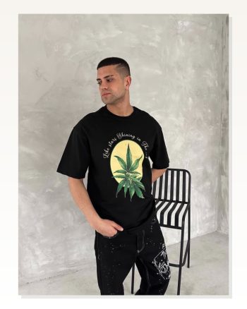 Kadın Siyah Tişört Arka Baskılı Salaş Stil Ön ve Oversize Bisiklet Yaka