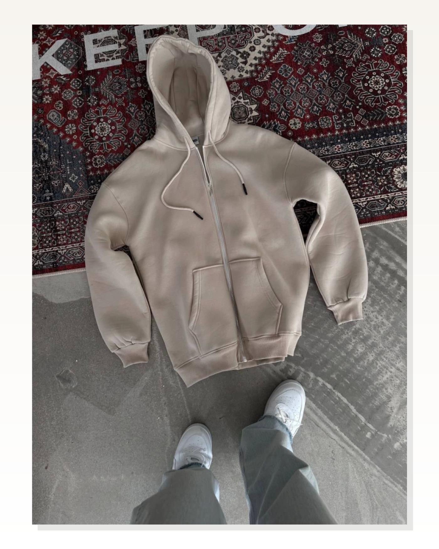 Kadın Salaş Stil Bej Oversize Tam Fermuarlı Uzun Kol Hırka Marketplace blank