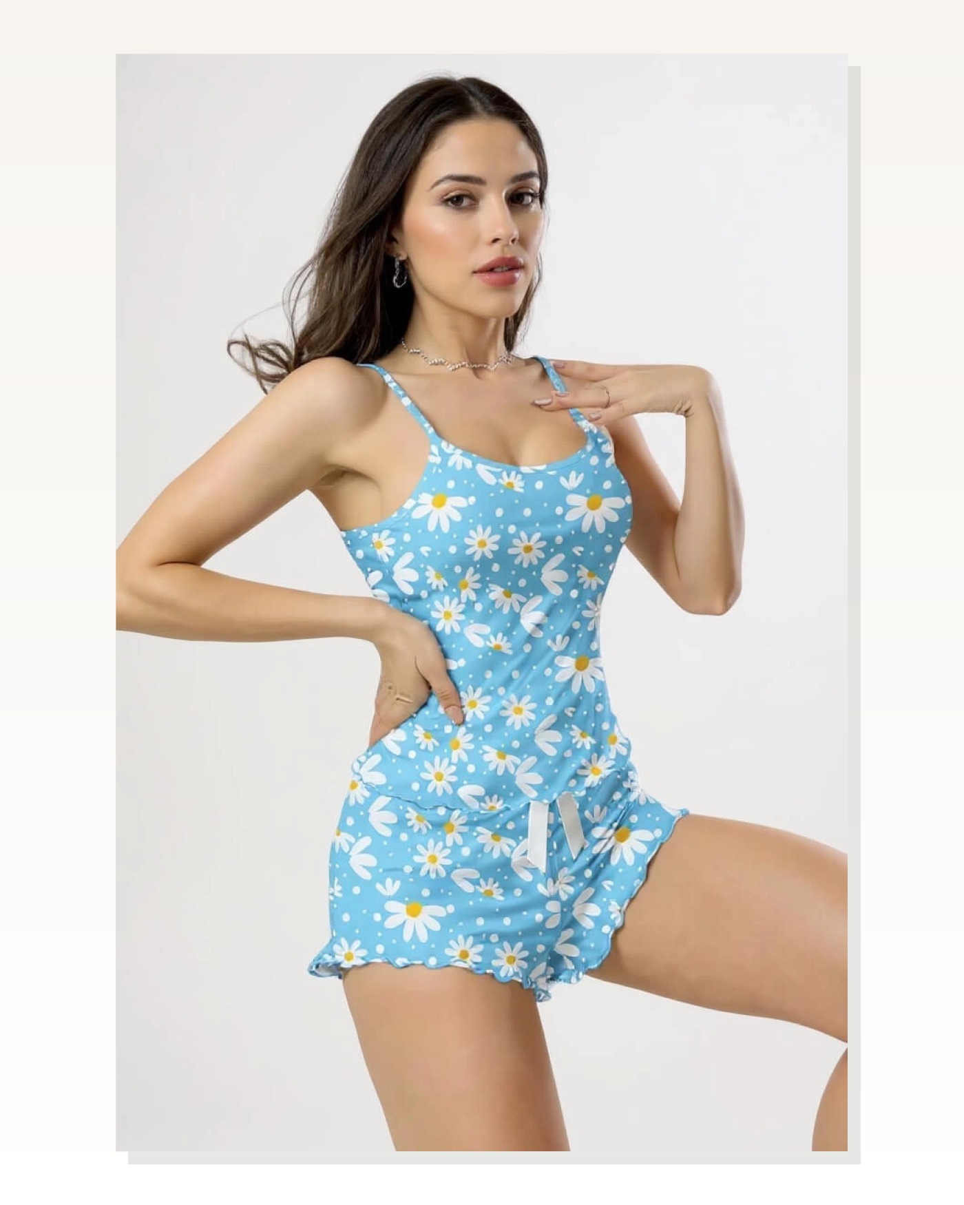 Papatya Baskılı Mavi Askılı Şortlu Pijama Takımı Marketplace blank