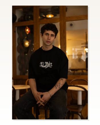 İllüstrasyon Baskılı Unisex Günlük Stil Siyah Mono Serisi Oversize Tişört