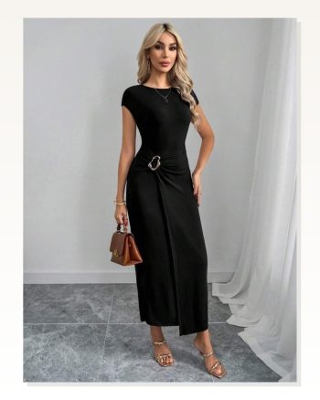 Kadın Yarım Ay Kollu Yuvarlak Yaka Önünde Toka Detaylı Modal Maxi Elbise